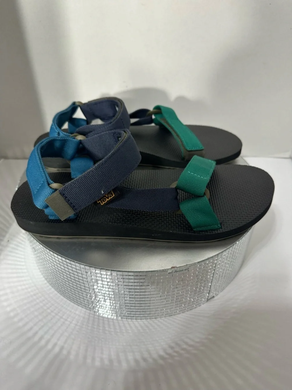 Teva Men's Sandals in Teal, Navy and Black new w/ out tags  size 8